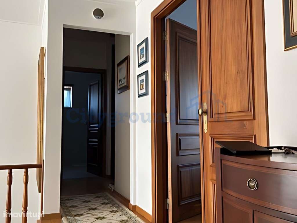 Duplex T3 com Varandas, Terraço e Vista Desafogada para o Castelo d...-18