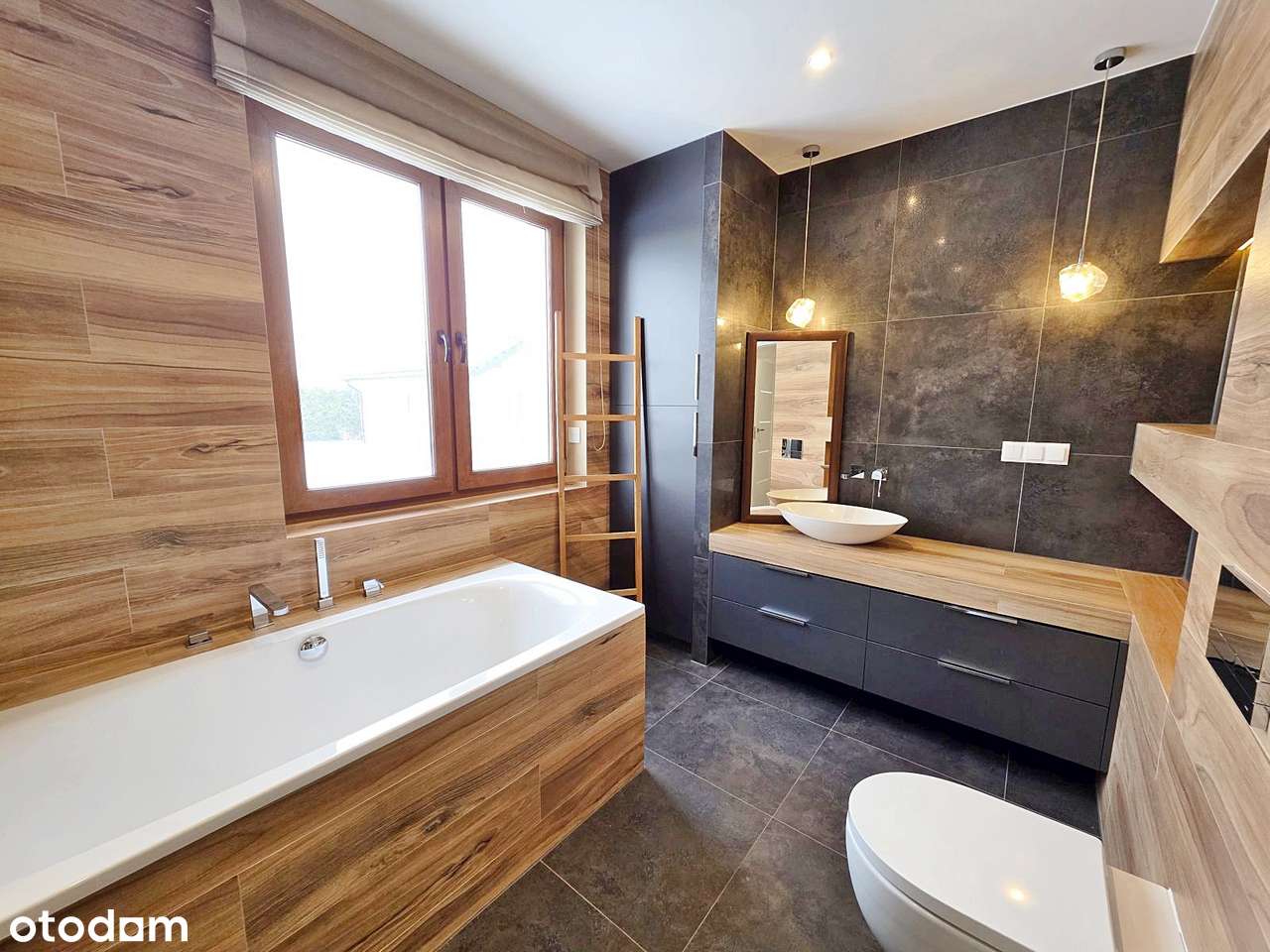 Nowoczesny, parterowy z poddaszem użytkowym, garaż dwustanowiskowy.-7