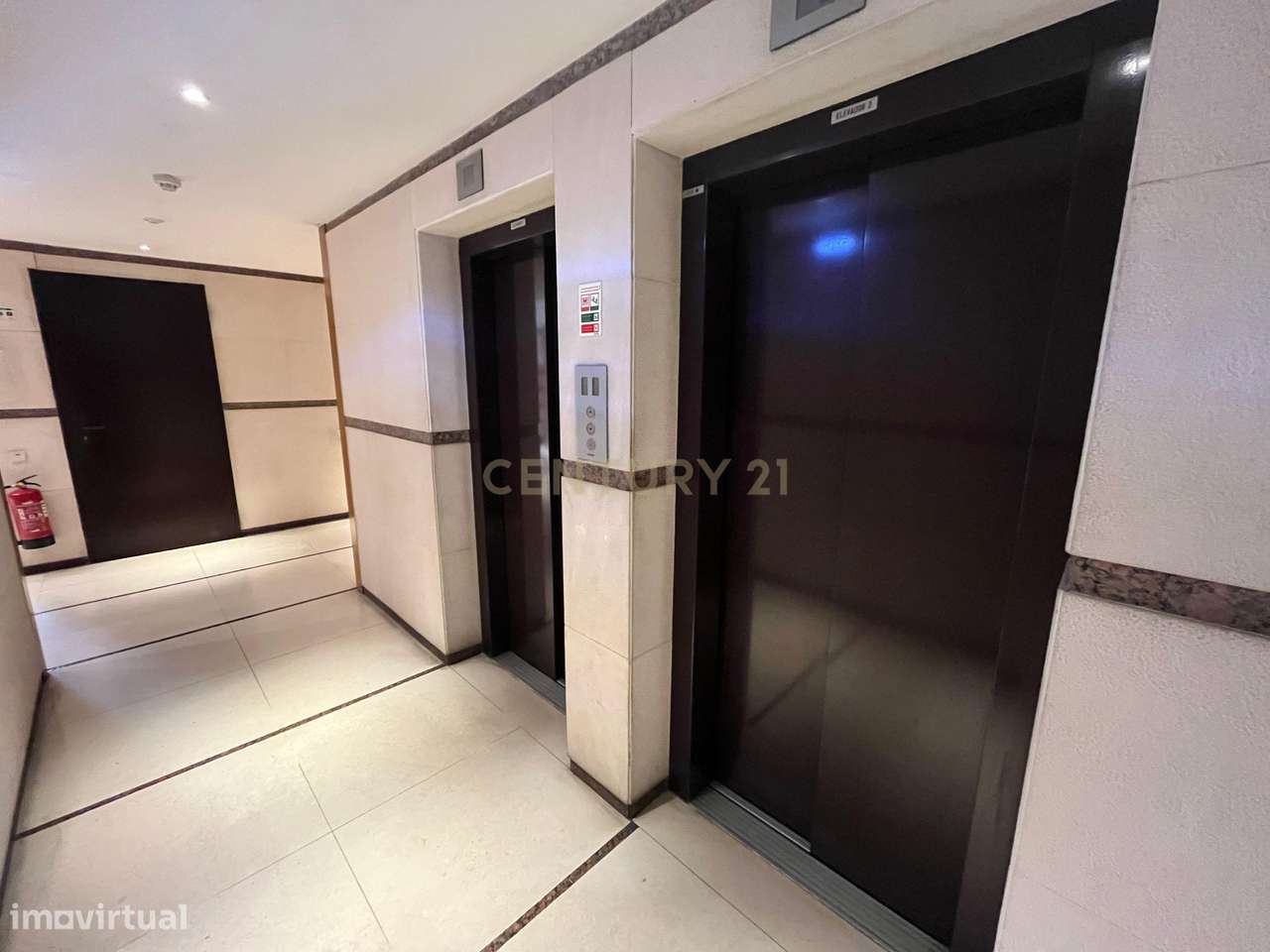 Apartamento T0 Green Park, Condomínio Fechado, com Piscina, Jardim e P - Grande imagem: 4/14