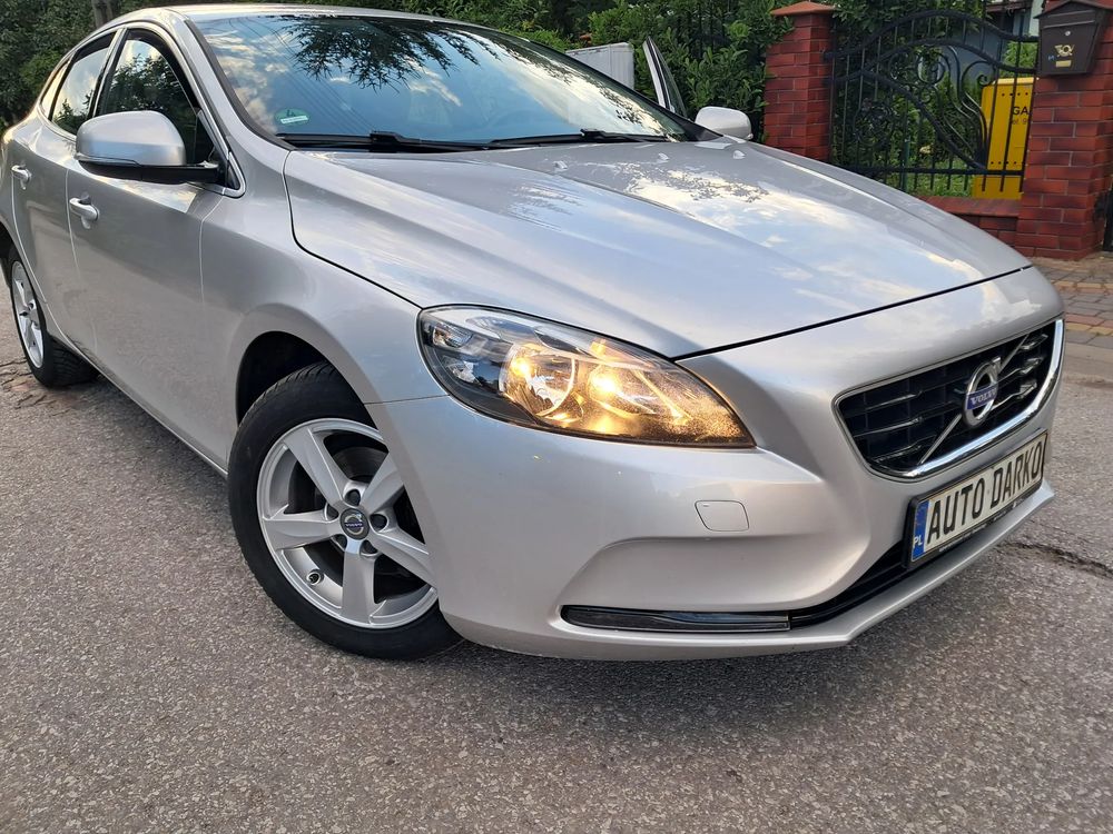 Volvo V40 II (2012-) D2 You 2015