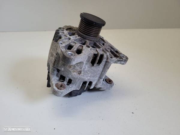 Alternador Renault Trafic III 3 1.6 DCi 2017 233002889R - 2