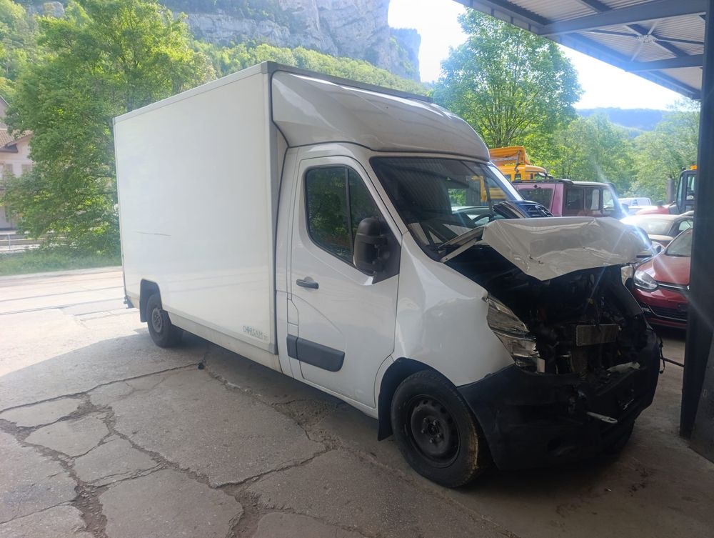 Nissan Interstar 2024