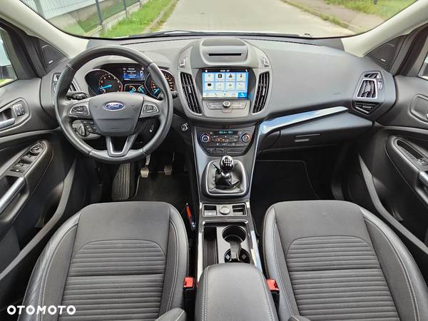 Ford Kuga 1.5 EcoBoost FWD Edition ASS MMT6 - 6