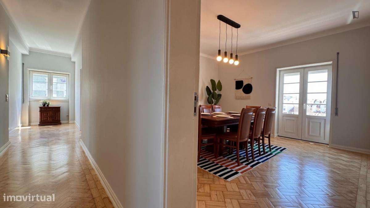 Quarto - localizado em Montes Claros Coimbra - Grande imagem: 2/6