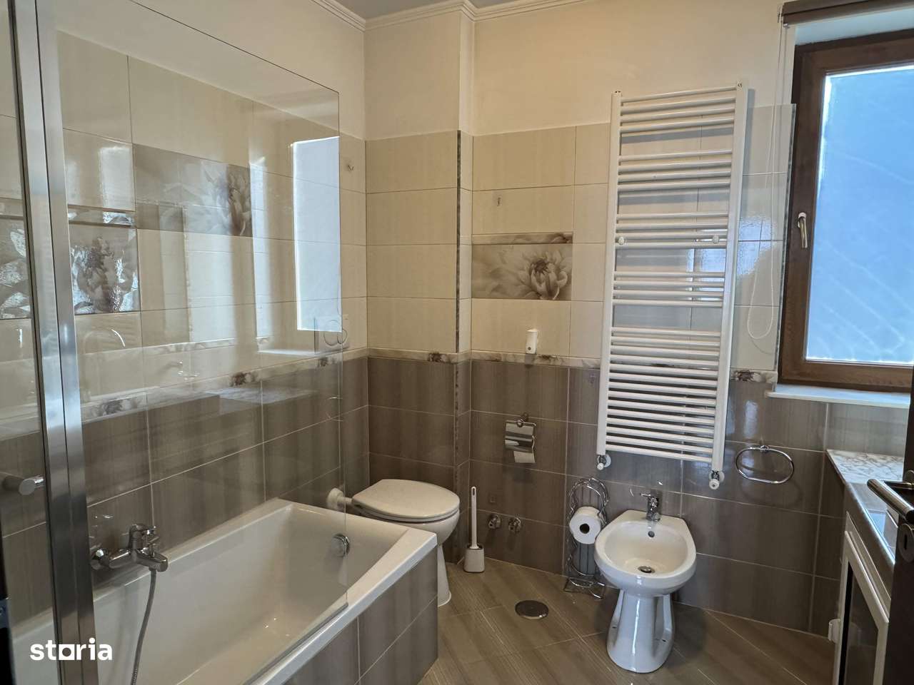 Vila D+P+E cu GARAJ + ANEXA, T=500mp, D=13m, zona Steaua-7