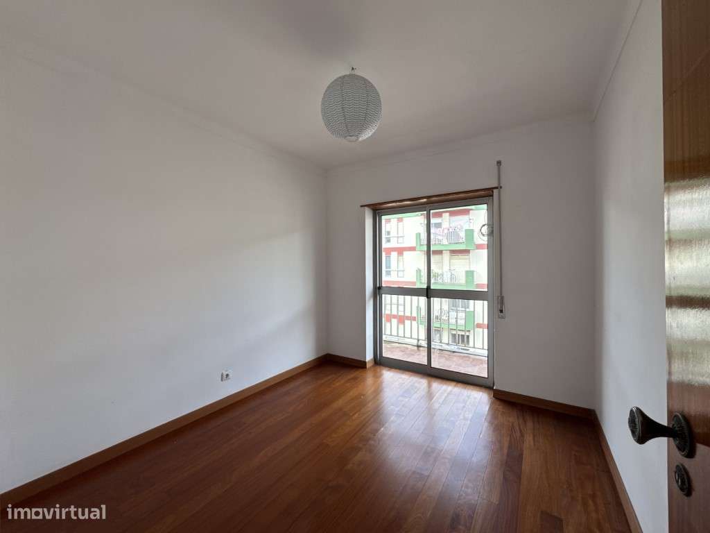 Apartamento T3 em Samora Correia-13