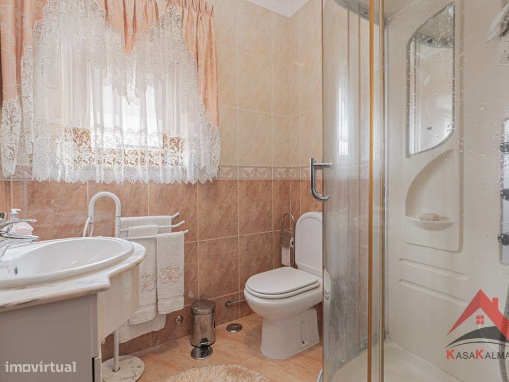 Moradia Isolada T4 com Aproveitamento de Sótão - Quinta do Conde-50