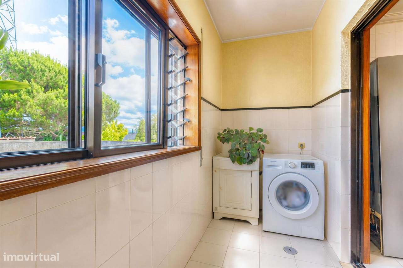 T3 | 113 m2 - Garagem fechada - Varanda - Centro da Maia-8