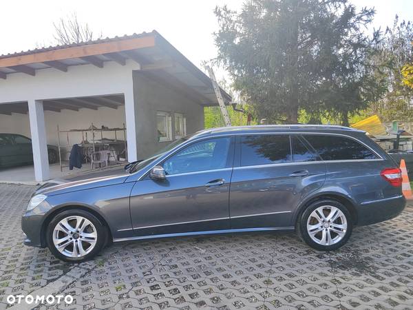 Mercedes-Benz Klasa E 300 T BlueTEC HYBRID 7G-TRONIC Avantgarde - 7