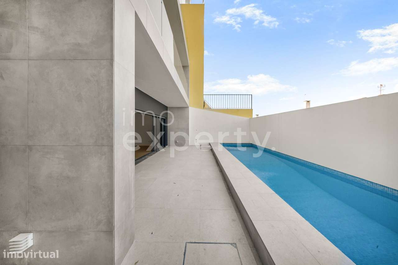 Moradia T5 de Luxo com piscina na Mealhada, Loures-35