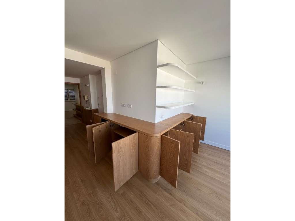 Moradia T3 com Garagem e Suite a venda na Maçã Sesimbra-22