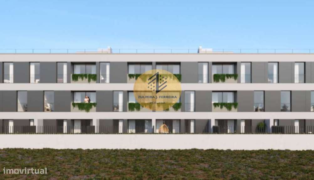 Apartamento novo T2 c/ Varanda, próximo H. S. João-0