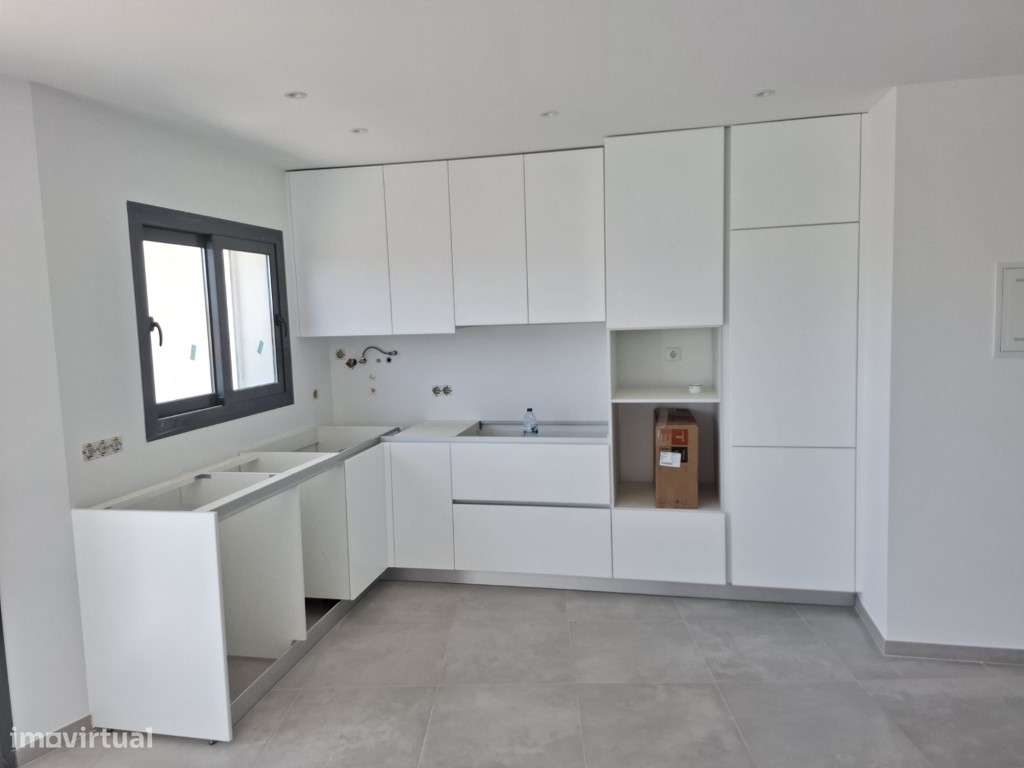 Apartamento T3 Novo ao nível do 2º andar, Calhau, Nazaré - Grande imagem: 4/20