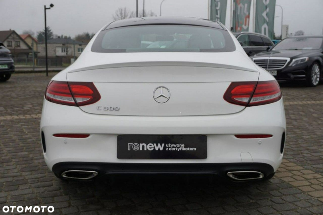 Mercedes-Benz Klasa C 300 Coupe 9G-TRONIC - 6