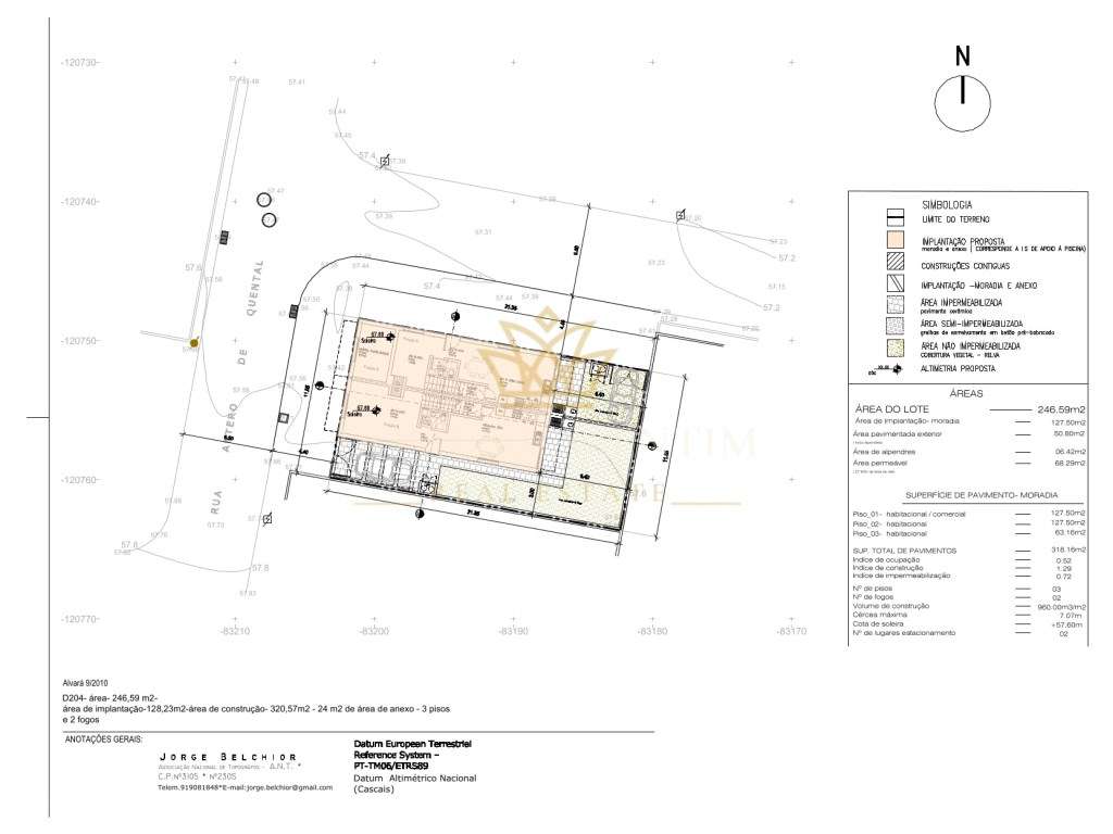 MORADIA GEMINADA -TRIPLEX T4 COM 3 WC
FERNÃO FERRO-36