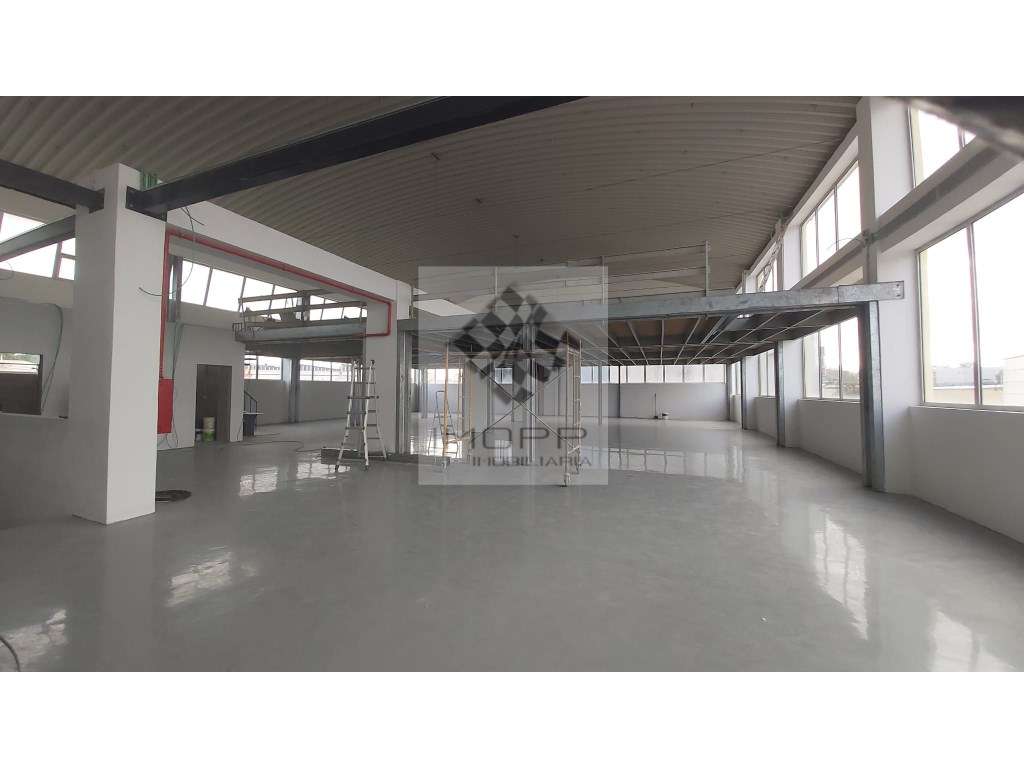 Armazém no Prior Velho - 800m2 - Grande imagem: 3/11