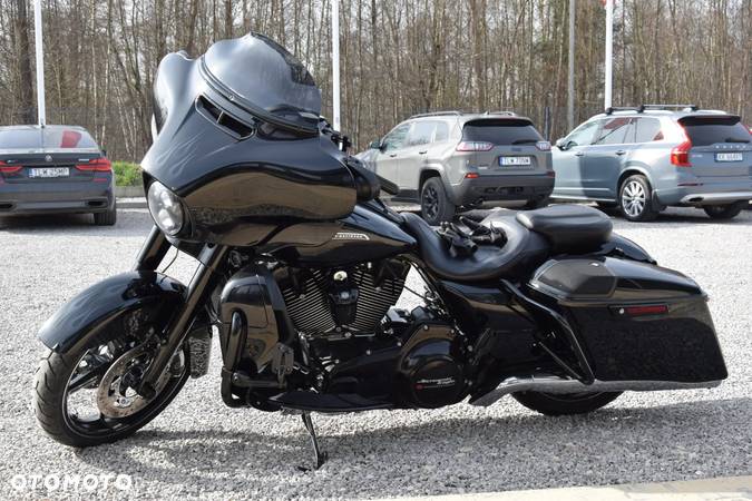 Harley-Davidson Touring Street Glide - 29