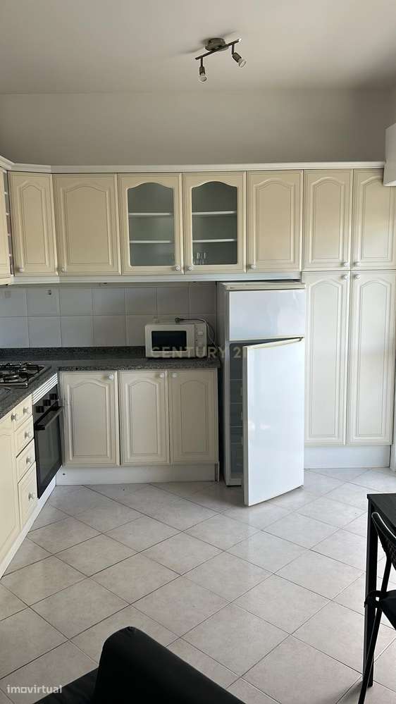 T1 em Paço de Arcos na linha de Cascais. - Grande imagem: 5/16