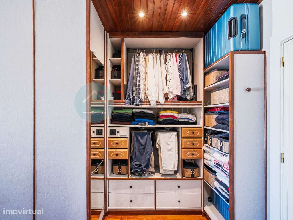 T2 à Venda na Areosa, Porto | Renovado, Garagem e Vista Mar-5