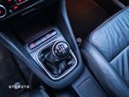 Volkswagen Golf 1.6 TDI DPF Highline - 16