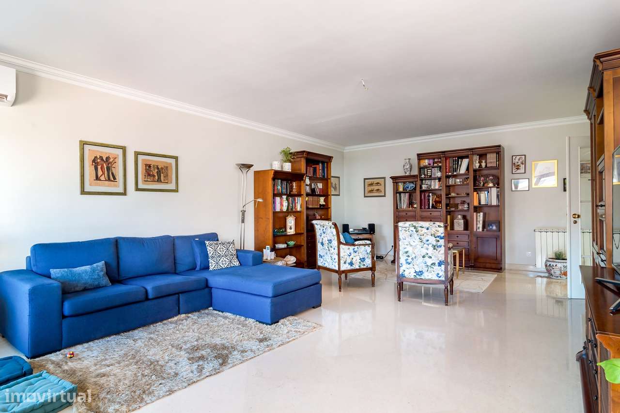 Apartamento T3+1 no Atlanta Park – Laranjeiras, Lisboa-3