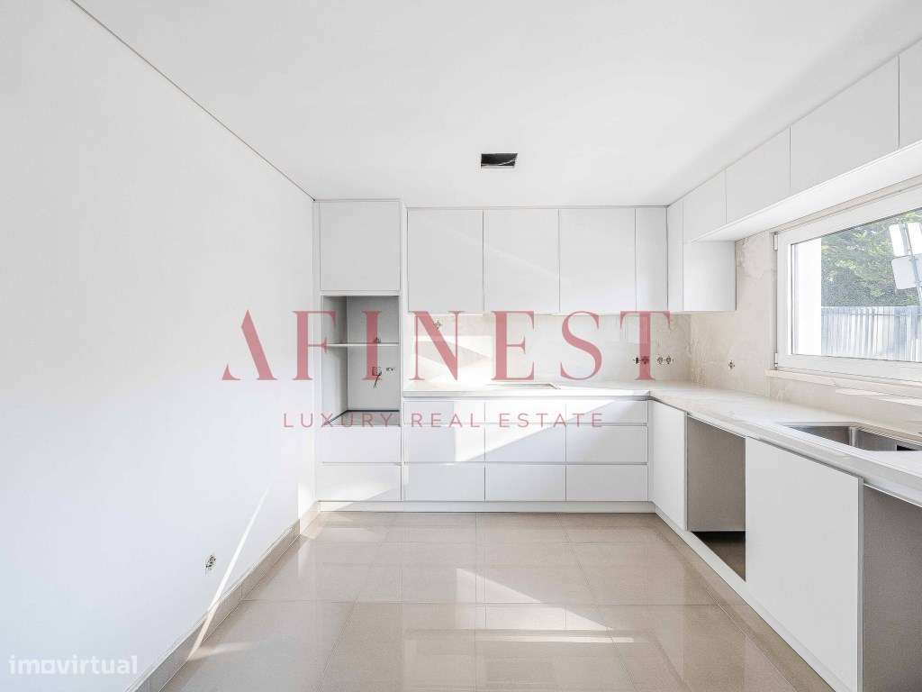 Moradia T4+1 de Luxo em Condomínio Exclusivo - São Pedro do Estoril - Grande imagem: 4/42