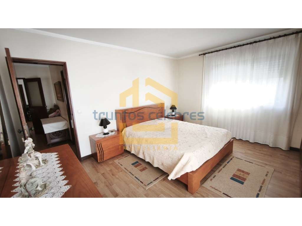 T3 renovado a 200mt da praia das caxinas vila do conde-17