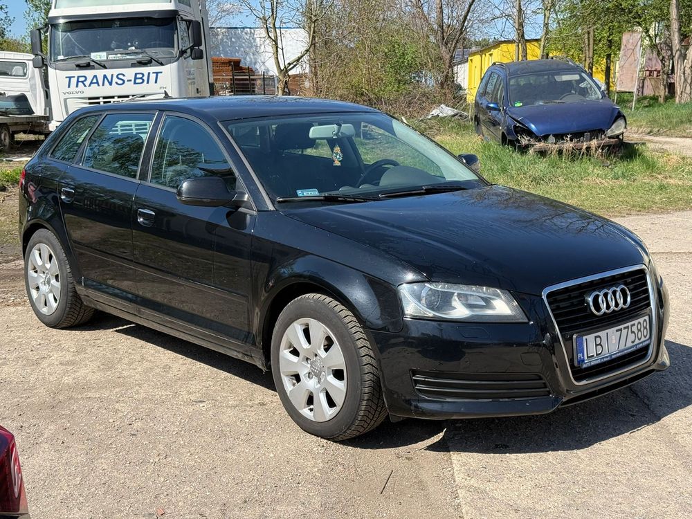 Audi A3 8P 1.6 TDI DPF Ambiente S tronic 2012