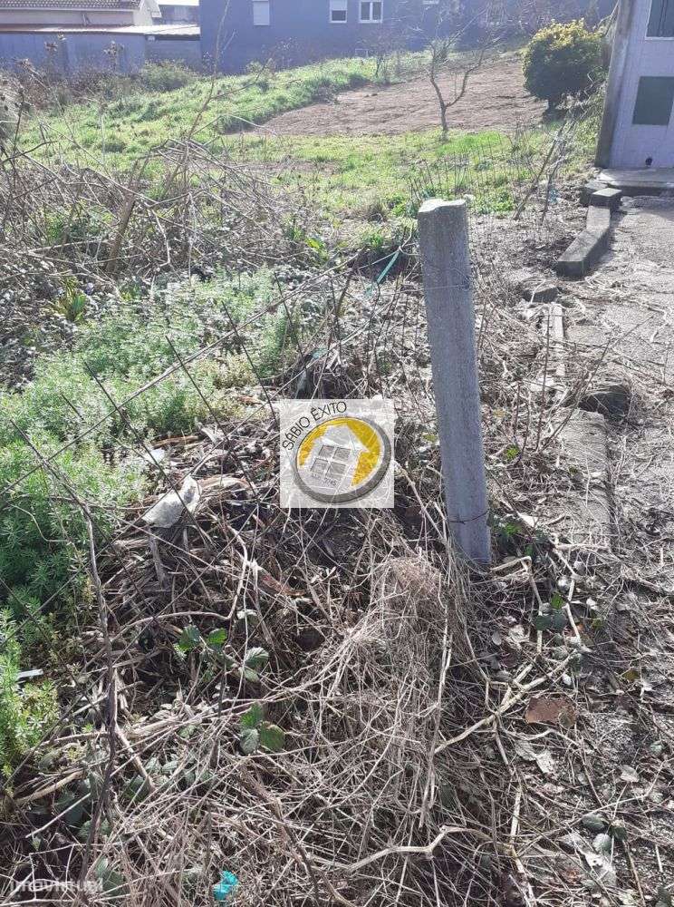 Terreno em Fiães, Santa Maria da Feira com 1100 m2 - Grande imagem: 2/6