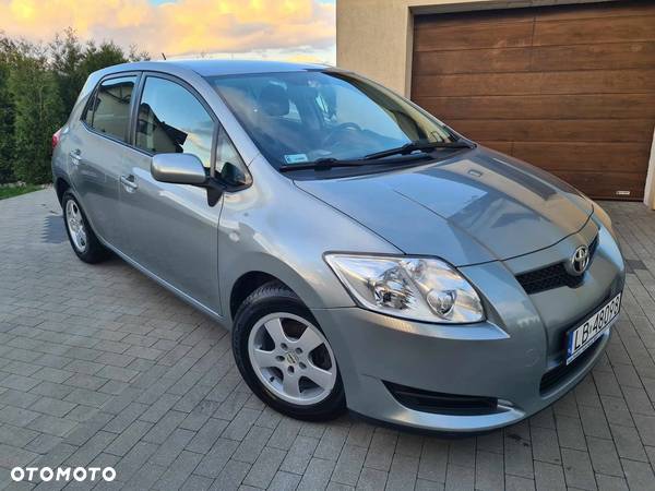 Toyota Auris 1.33 VVT-i Terra - 1