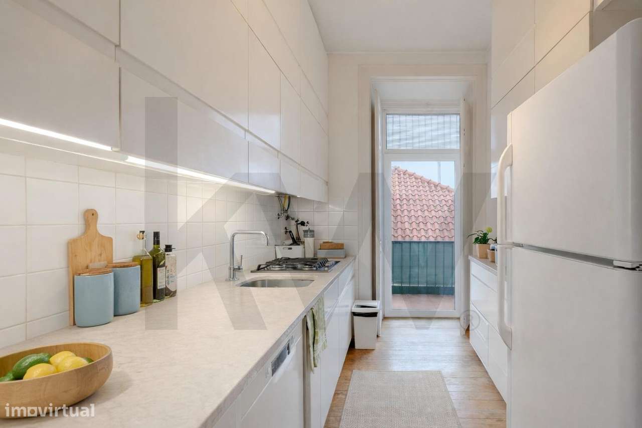 APARTAMENTO T3 +3 COM 170 m2 | VARANDAS E GRANDE POTENCIAL NA ESTRELA - Grande imagem: 4/16