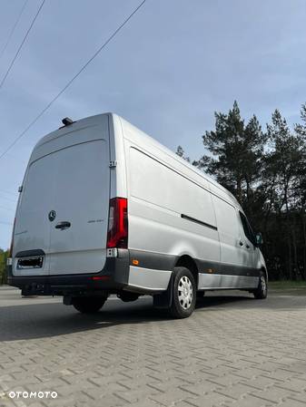 Mercedes-Benz Sprinter - 5