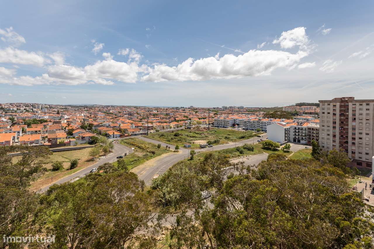 Apartamento T3, situado em Algueirão-25
