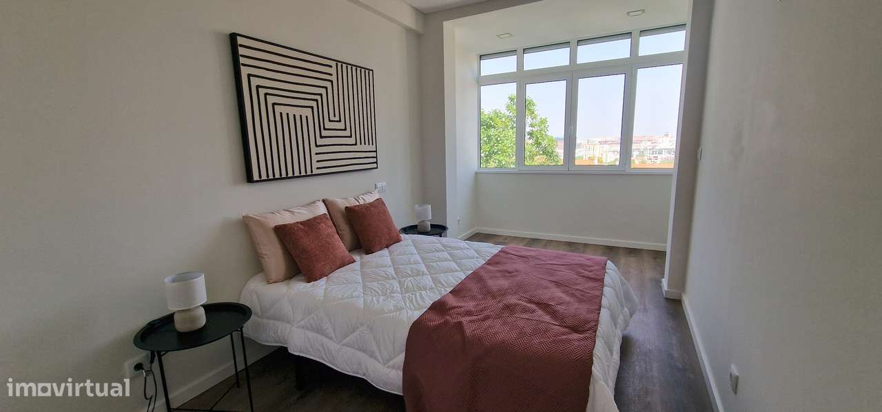 Apartamento T3 de Luxo e Modernidade no Coração de Benfica com Vista p-44