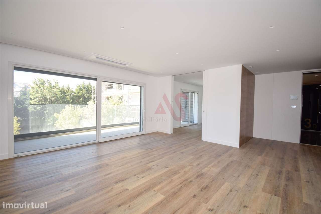 Apartamento T3 NOVO com 2 Varandas espaçosas , 1 Lugar de Garagem, 3 Q - Grande imagem: 3/28