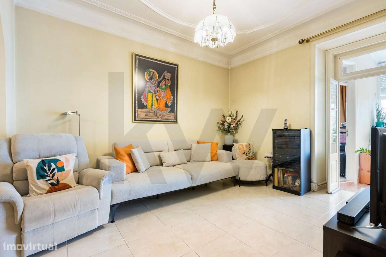 Amplitude e Luz: O Refúgio T4+1 de 123m2 na Alameda, Lisboa - Grande imagem: 2/26