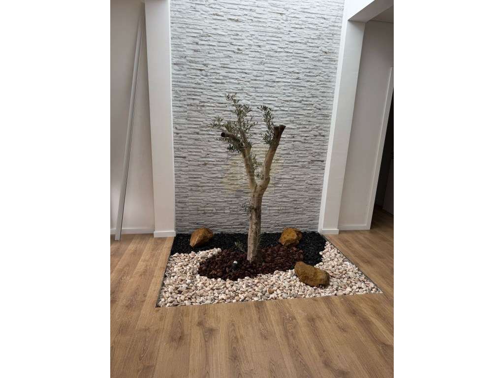 Moradia T3+1 com Logradouro no Pinhal do General-15