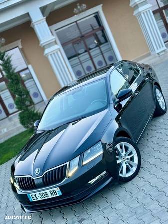 Skoda Octavia 2.0 TDI DSG Clever - 19