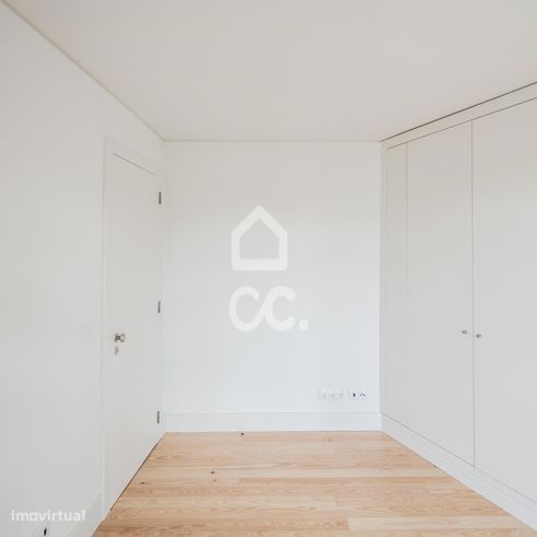 Apartamento T2 Triplex  equipado no centro de Coimbra.-7