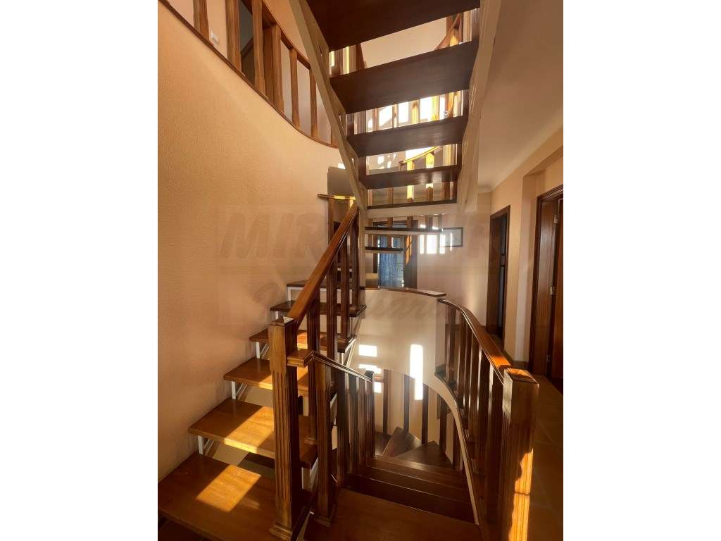 FANTÁSTICA MORADIA EM SANTIAGO DO CACÉM-38