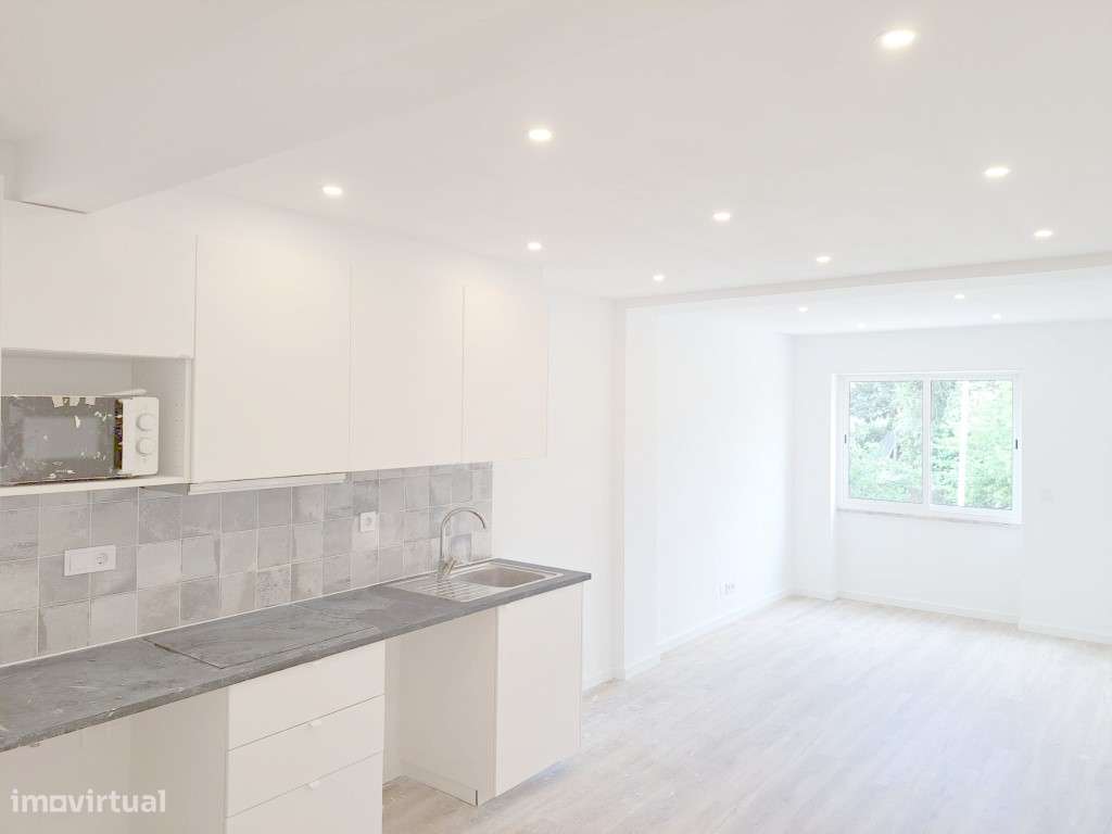 Apartamento T2 com pátio para venda em Algueirão-Mem Martins - Sint...-38