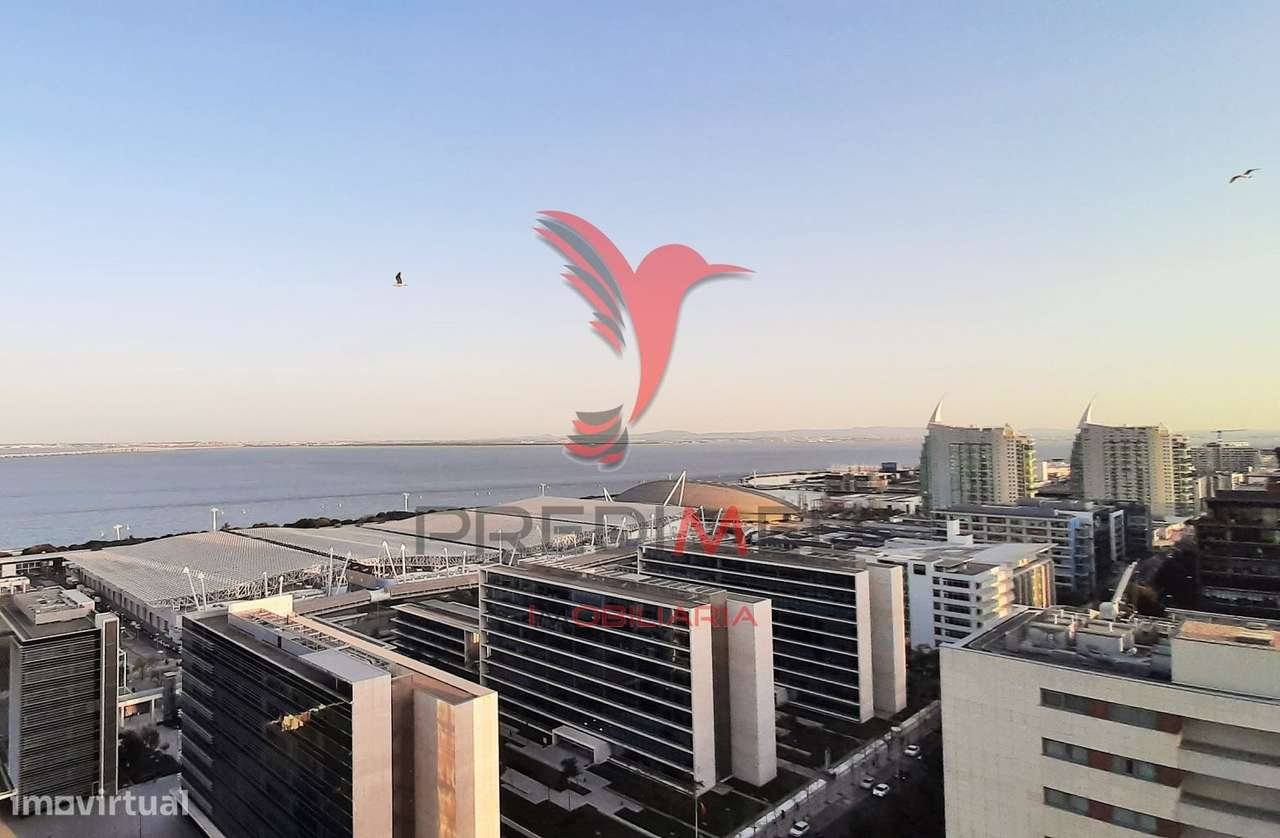 Requintado T2 com vistas deslumbrantes sobre o rio Tejo - Grande imagem: 3/25