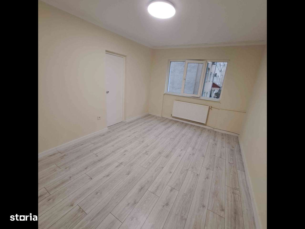 Vând ap 2 cam, Rogerius, 76900 euro - Imagine principală: 4/8