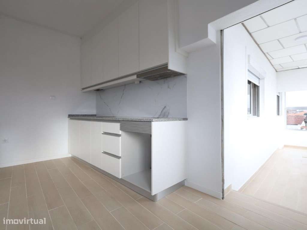 Moradia com 3 habitações independentes-15