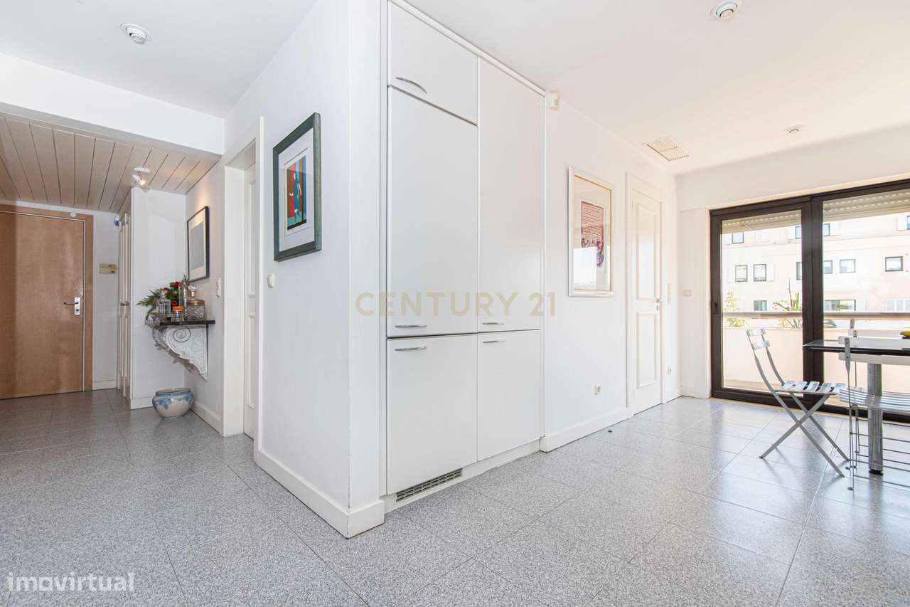 Apartamento T6 Único com Varandas Envolventes | Parque das Nações-34