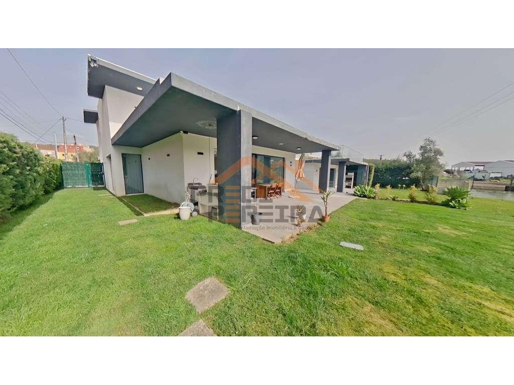 *OPEN HOUSE DIA 13/03 (periodo da tarde)

Situada em Caneças, mor... - Grande imagem: 3/45