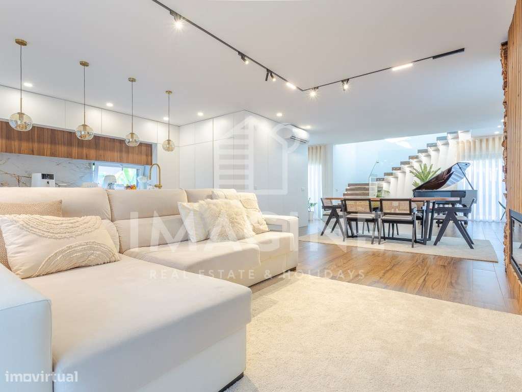 Moradia V2, de Arquitetura Moderna com Piscina e jardim - Urbanizaç...-7