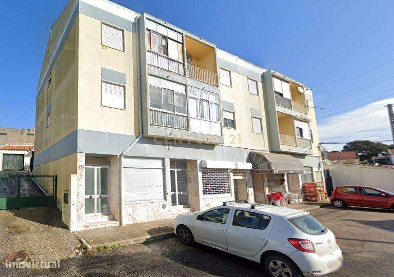 Loja em Moninhos, Loures com Excelente Luz Natural e Segurança - Grande imagem: 2/9