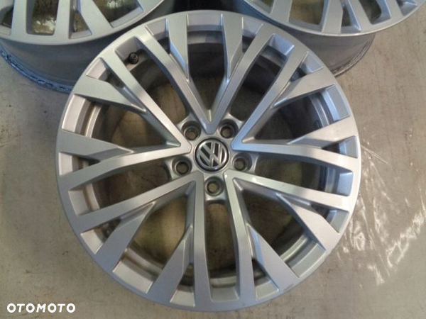 FELGI ALUMINIOWE 18 VW TOUAREG III 8J 5X112 ET25 - 4