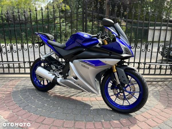 Yamaha YZF - 1